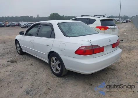 2000 Honda Accord 3.0 Ex z USA, uszkodzony, nr VIN 1HGCG1658YA101425
